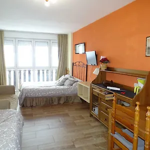https://rebeca-rooms1.es-andalucia.com
